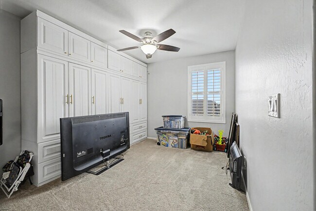 Building Photo - 18235 W Ida Ln