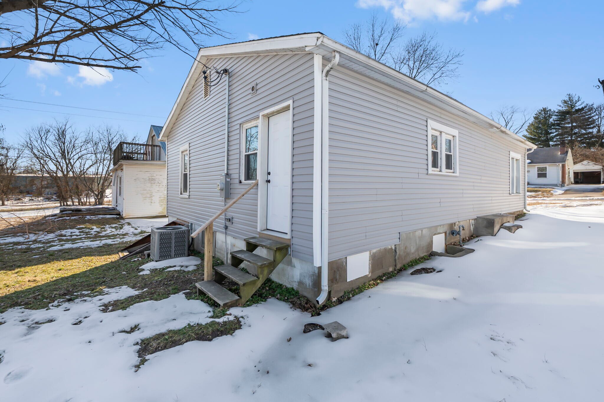 Building Photo - 1438 N Water St