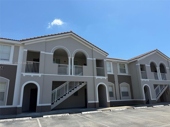 Building Photo - 2637 SE 16th Terrace