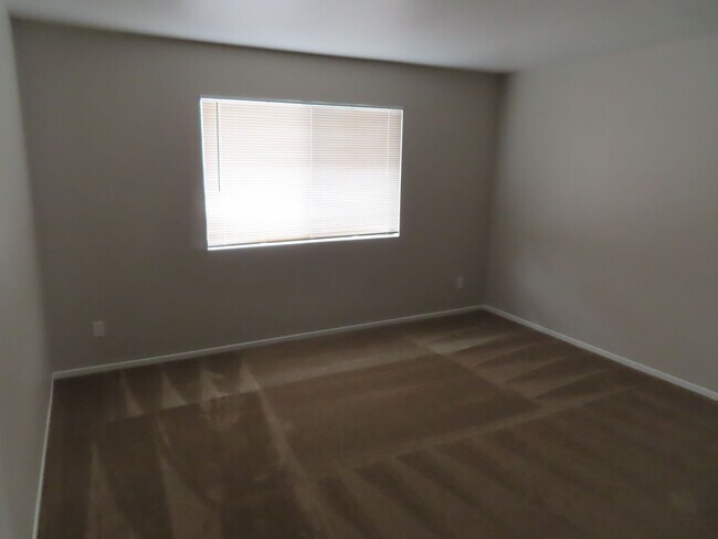 Building Photo - 1392 Tempra Pl