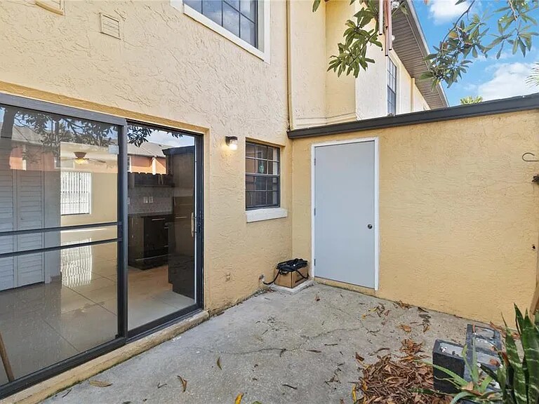 Building Photo - 7417 Wynnewood Sq