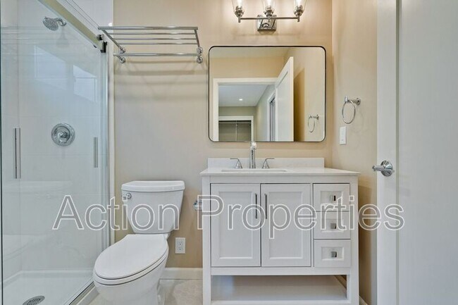 Building Photo - 368 Camille Ct