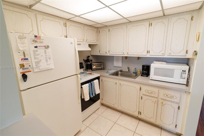 Building Photo - 90 Berkshire D