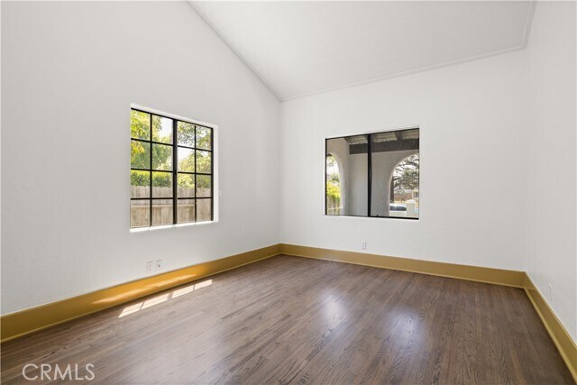 Building Photo - 3754 Mountain View Ave