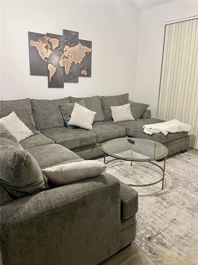 Building Photo - 6735 NW 193rd Ln