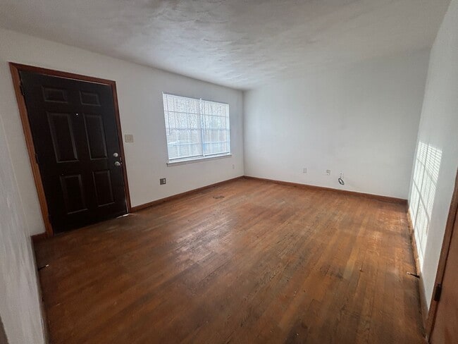 Building Photo - Idlewild Property