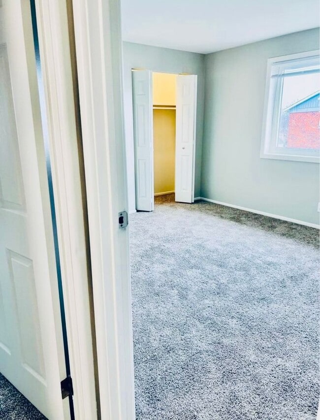 Building Photo - Modern 2-Bedroom Apartments in Crown Point, IN – Pet Friendly!