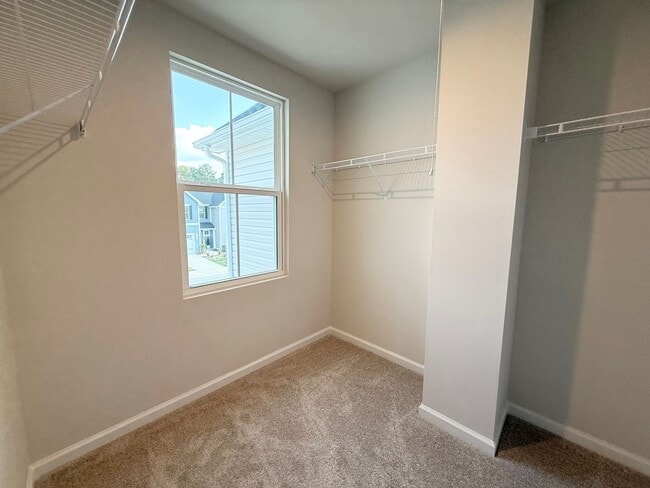 Building Photo - Modern 3-Bedroom Townhouse with Garage & P...