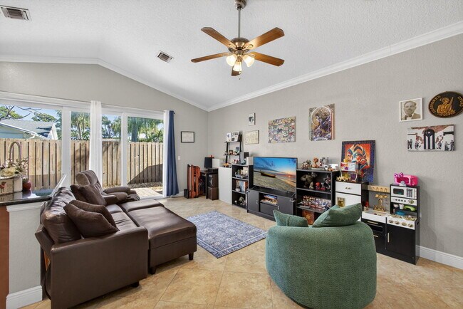 Building Photo - 3125 Shelby Way