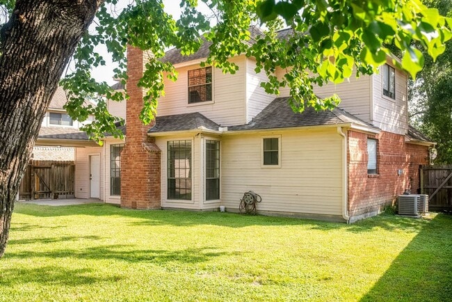 Building Photo - 18319 Arbor Terrace Dr