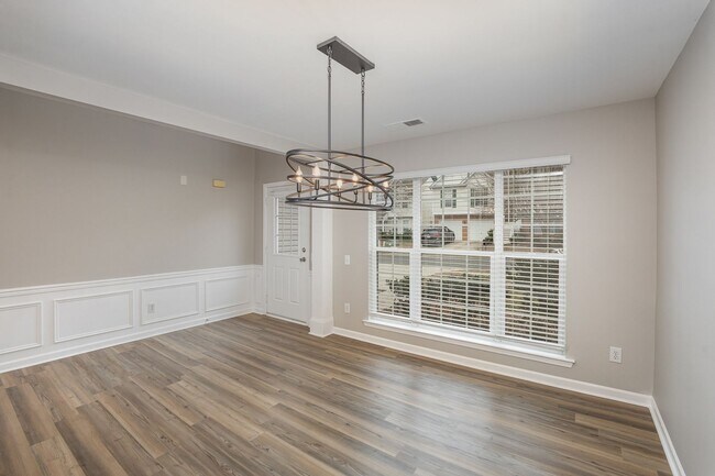 Building Photo - Elegant 4-bedroom Ballantyne home located ...
