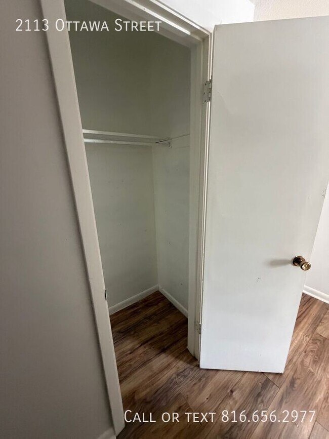 Building Photo - 2113 Ottawa St