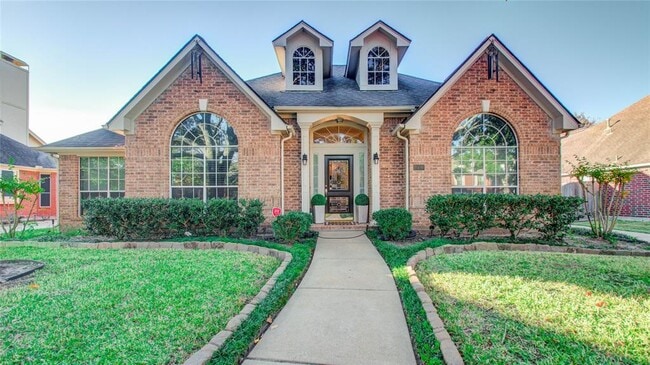 Primary Photo - 1731 Crescent Green Dr