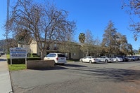 Building Photo - Spacious Remodeled Apartments With parking...
