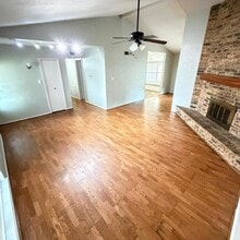 Building Photo - 1721 Brazoria Dr