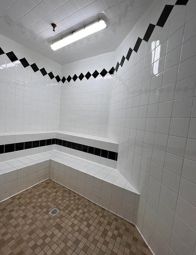 Building Photo - 1605 S Ocean Blvd