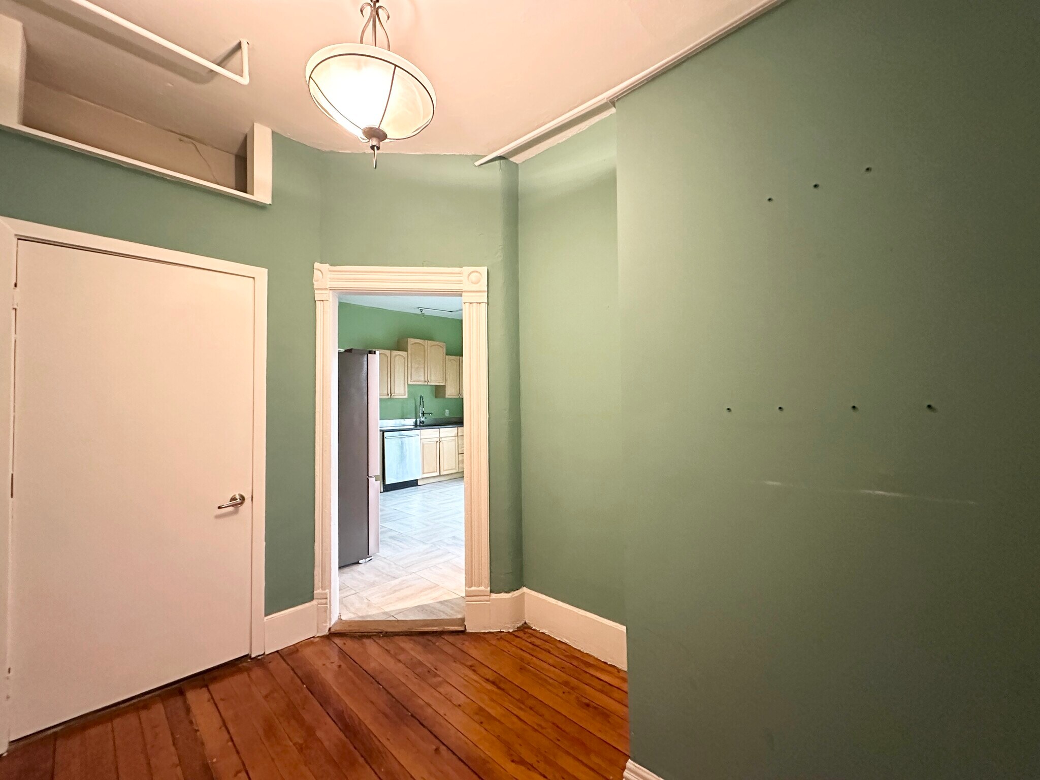 Building Photo - 124 Almy St