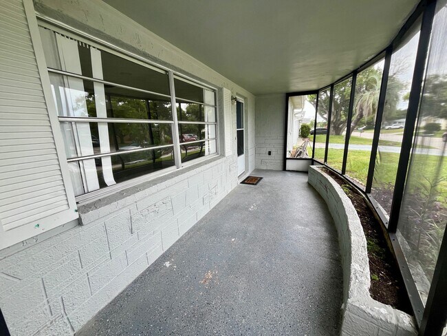 Building Photo - 5121 Dove Dr