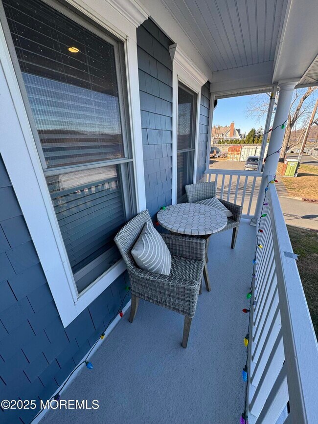 Building Photo - 8 Ave of Two Rivers