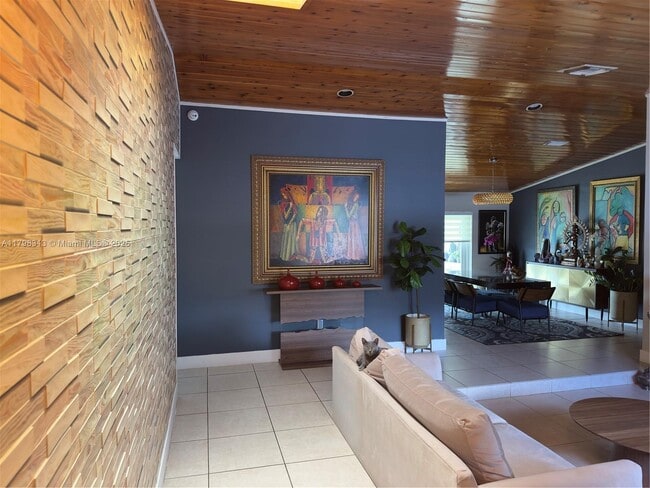 Building Photo - 10600 SW 146th Ct