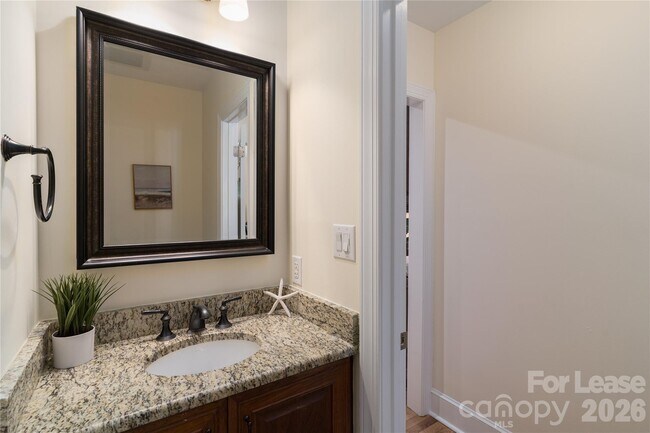 Building Photo - 16647 Greenfarm Rd