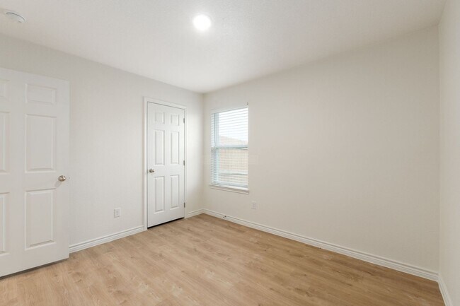 Building Photo - 1604 Pima Trail