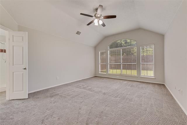 Building Photo - 5909 Meadowcrest Ln