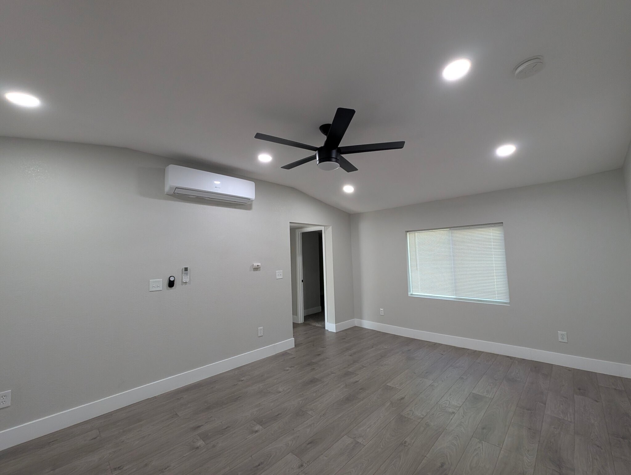 Building Photo - 95 Arbol Ave