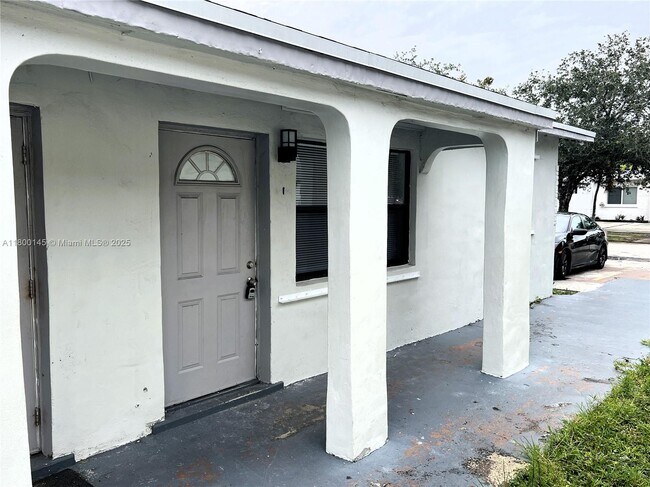 Building Photo - 2226 Cody St