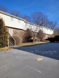 Building Photo - Woodland Acres