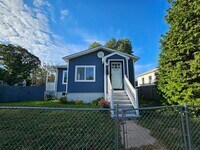 Building Photo - 619 Birdseye St