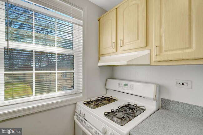 Building Photo - 206 N Trenton St