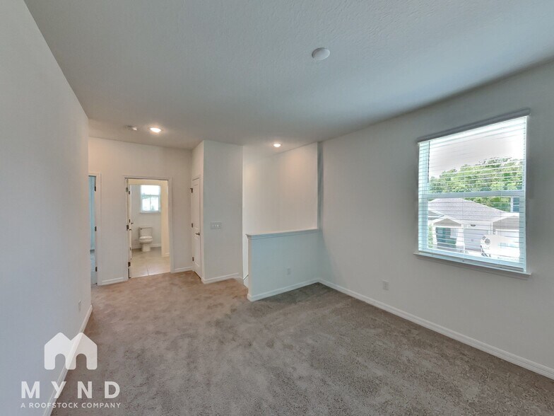 Building Photo - 821 FIREROCK LN