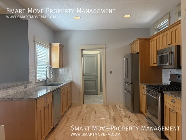 Building Photo - 4251 E Homestead Rim Dr