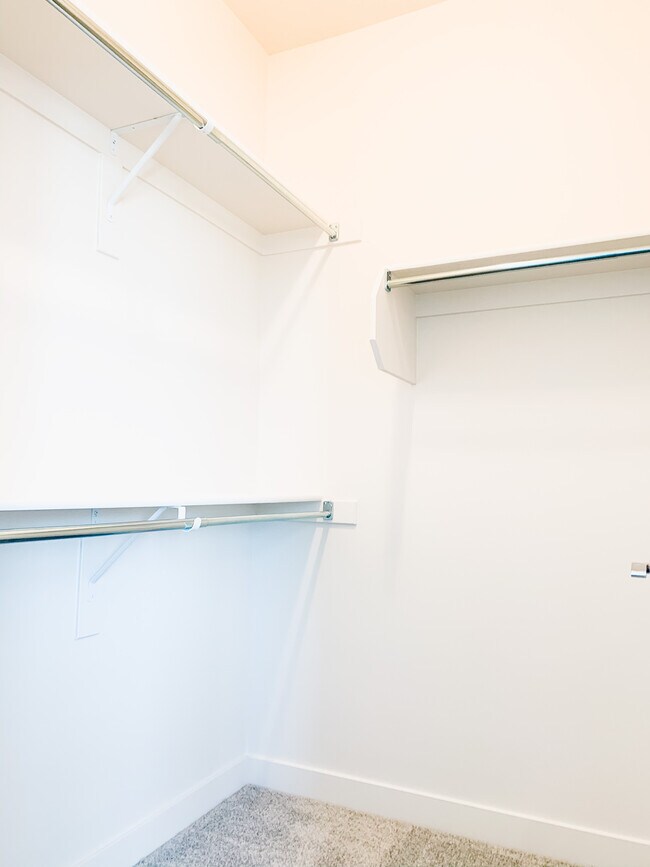 Building Photo - 1200 E 4500 S