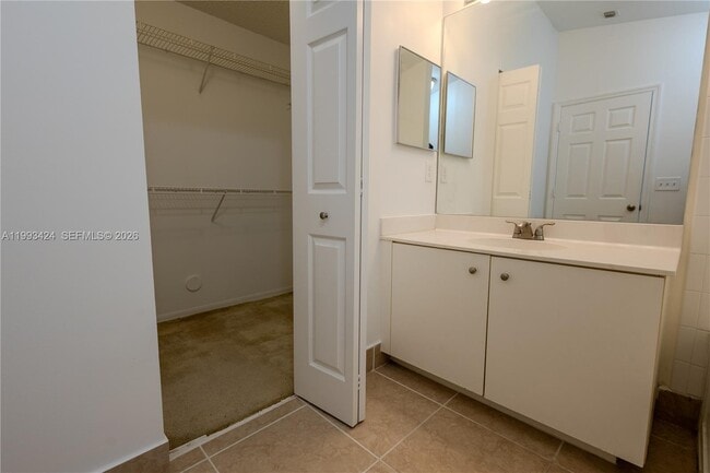 Building Photo - 719 NW 208th Way