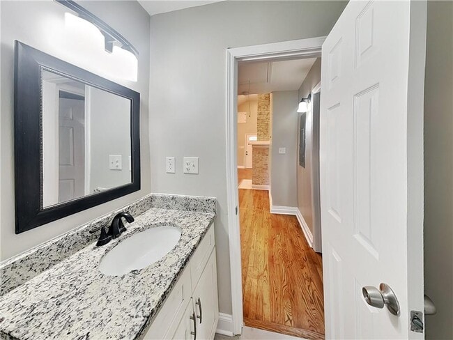 Building Photo - 1439 Westmont Rd SW