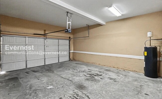 Building Photo - 8869 Wilson Creek Dr