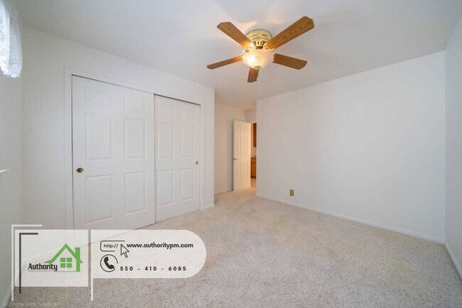 Building Photo - 2832 Howard Dr