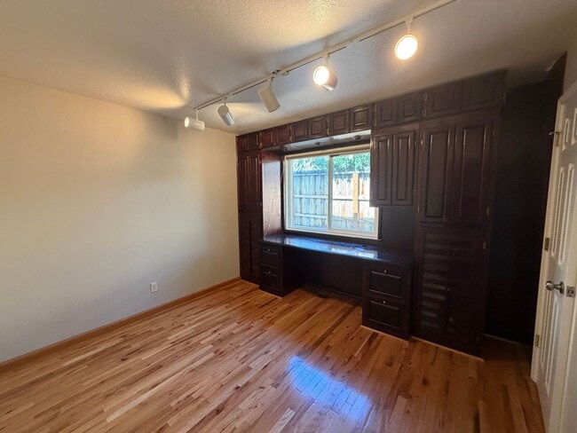 Building Photo - 3110 Sweet Clover St