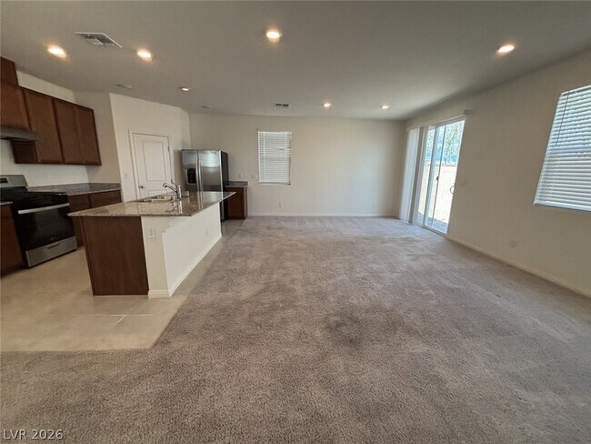 Building Photo - 7008 Dandelion Pk Ave