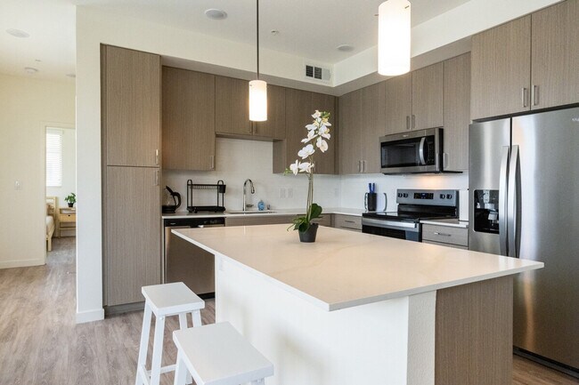 Building Photo - 6113 Yuzu Pl