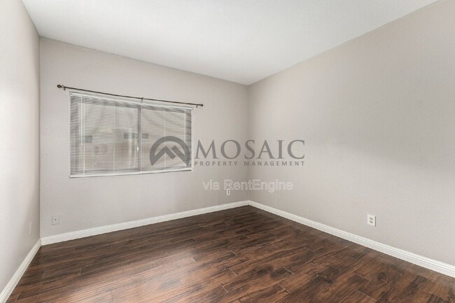 Building Photo - 634 E Century Ave