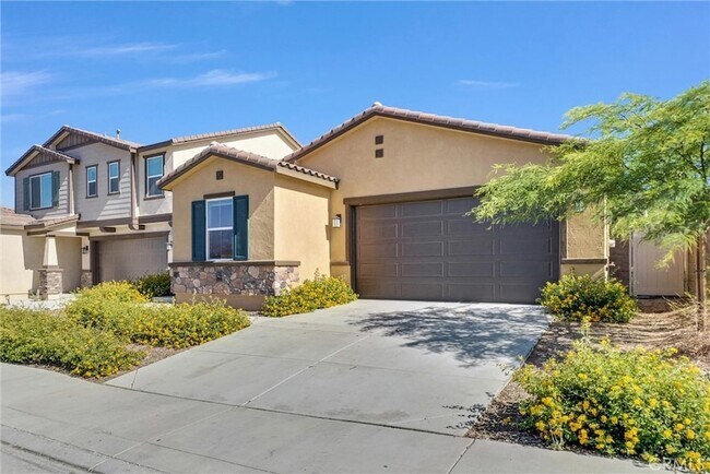 Building Photo - 4688 Florence Dr