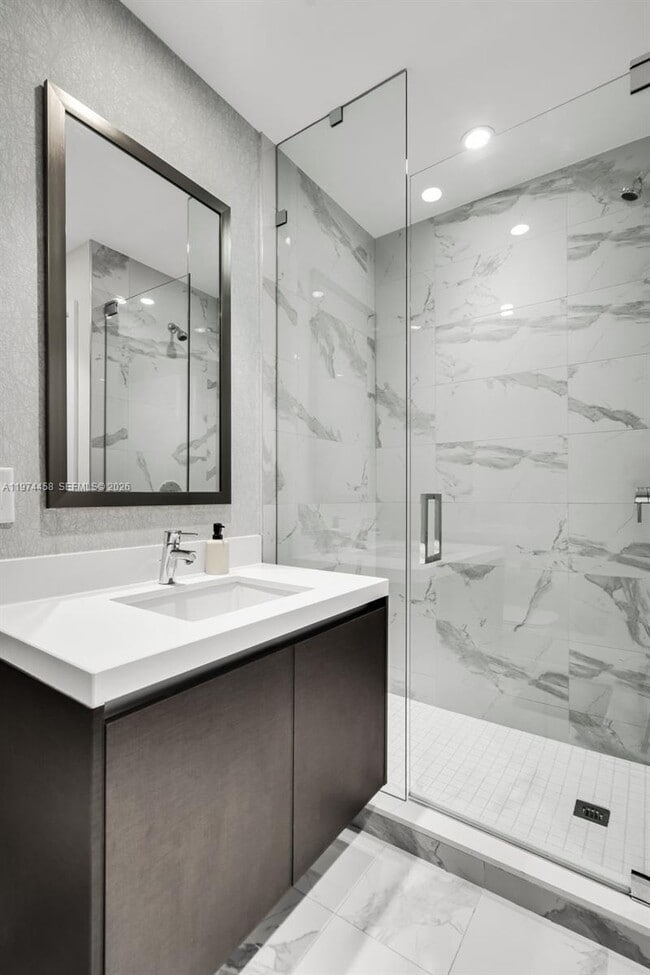 Building Photo - 851 NE 1st Ave