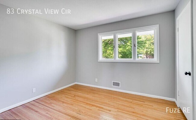 Building Photo - 83 Crystal View Cir