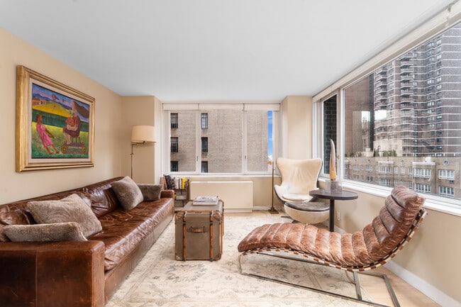 Building Photo - 322 W 57th St