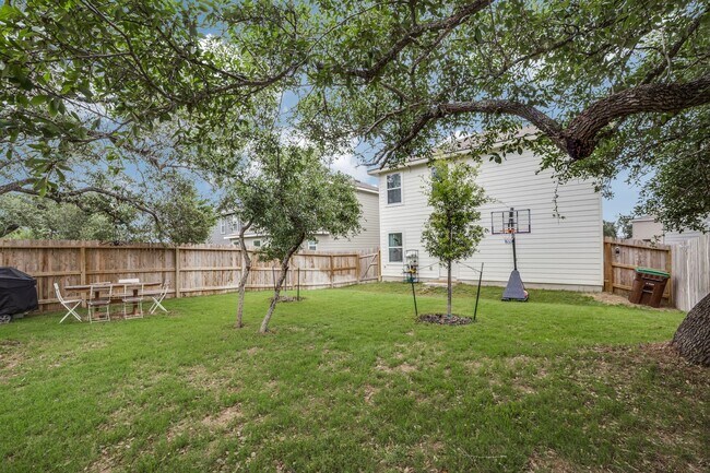 Building Photo - Beautiful 5-Bedroom Home in Riverstone at Westpointe