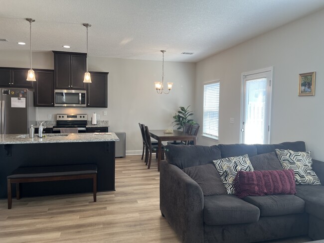 Building Photo - 1026 Grayson Ave