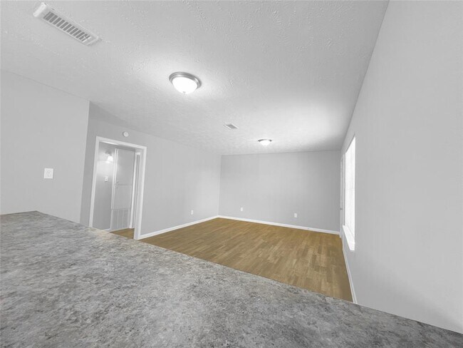 Building Photo - 3635 N MacGregor Way